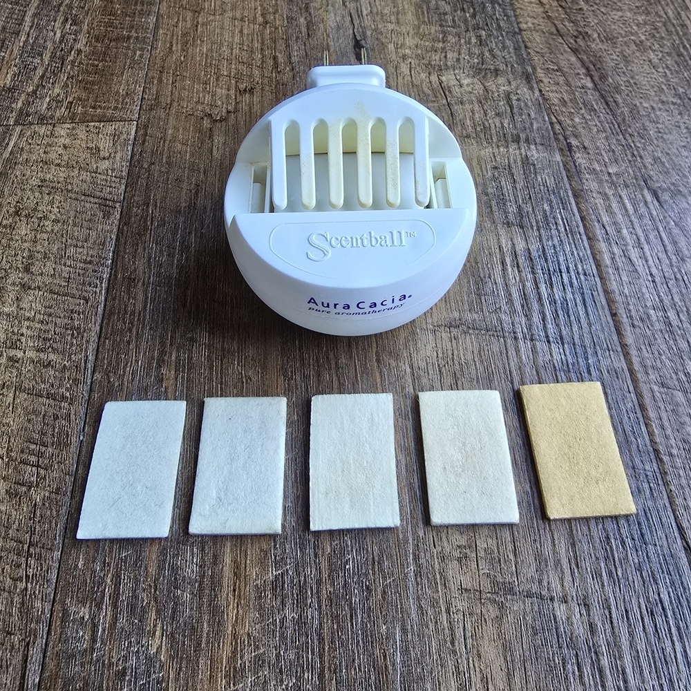 Free With Bundle Of 3 Or More! - Aura Cacia Scentball Aromatherapy Diffuser